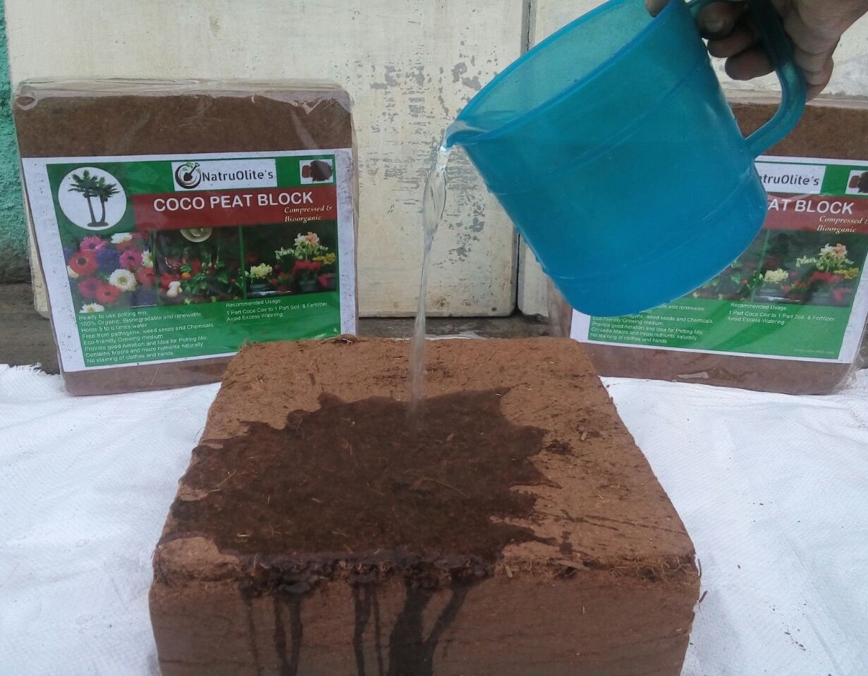 Cocogarden® Cocopeat Block - Expands Up to 75 litres of Coco Peat Powder & Cocogarden Enriched Vermicompost 5 Kg - Effective and Complete Plant Food